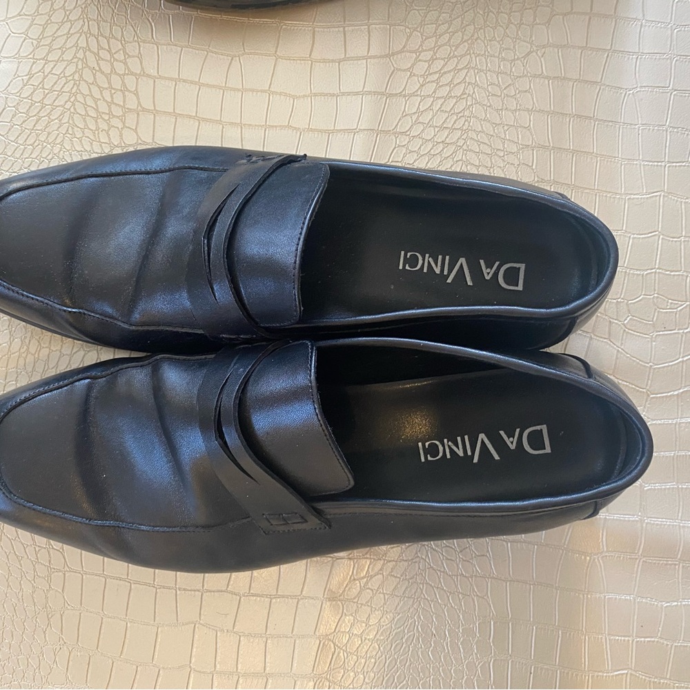 DaVinci Men's Black Loafers